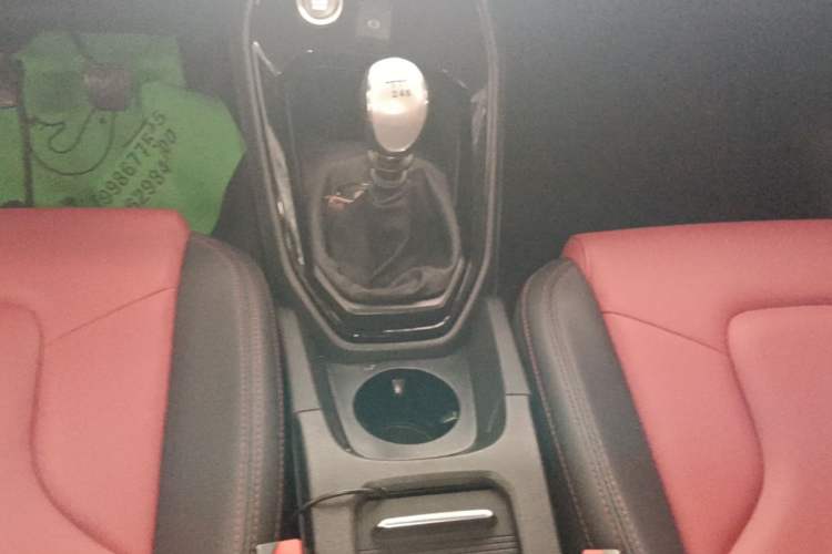 Used Haval H2s 2018 Blue Label 1.5T Manual Fashion Edition Gear Lever