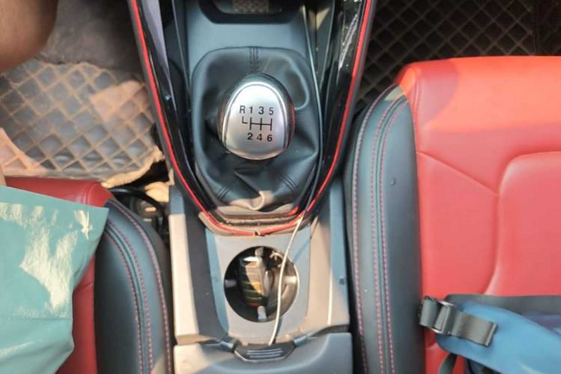 Used Haval H2s 2018 Red-Label 1.5T Manual Elite Model Gear Lever