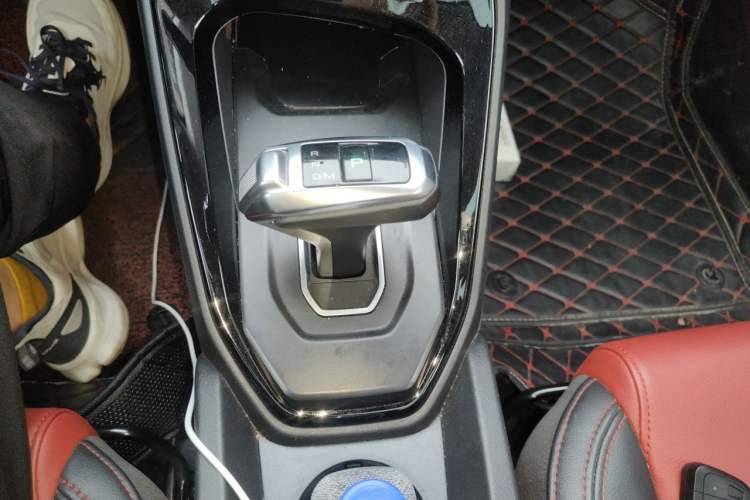 Used Haval H2s 2018 Blue Label 1.5T Dual-Clutch Elite Model Gear Lever