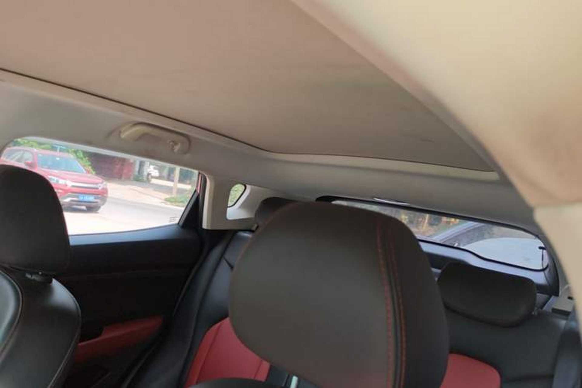 Used Haval H2s 2018 Red-Label 1.5T Manual Elite Model Headliner
