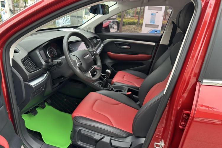 Used Haval H2s 2018 Blue Label 1.5T Manual Fashion Edition Interior 1