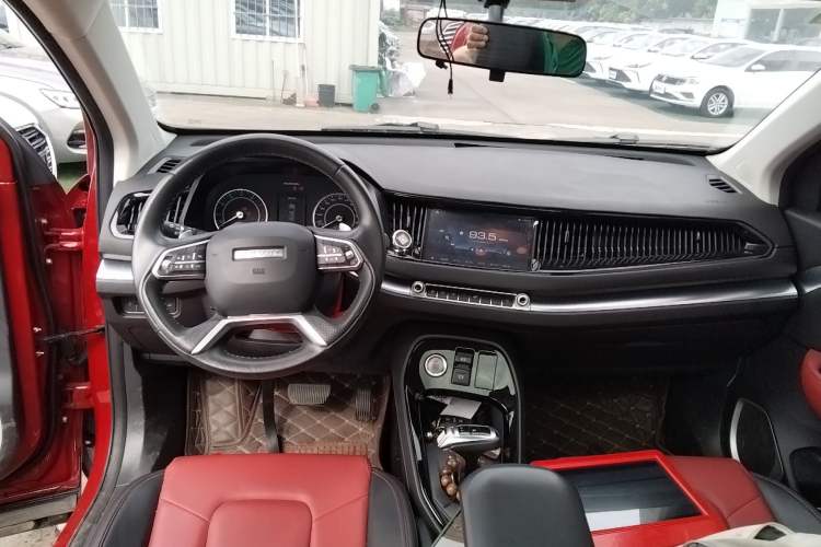 Used Haval H2s 2018 Blue Label 1.5T Dual-Clutch Elite Model Interior 2