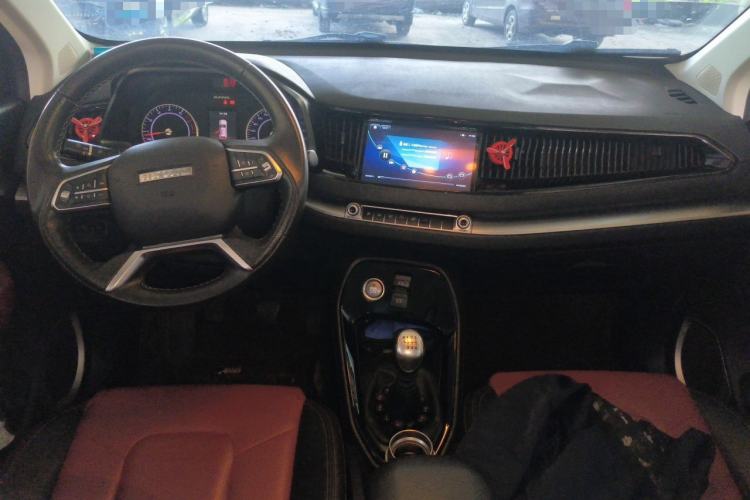 Used Haval H2s 2018 Red-Label 1.5T Manual Comfort Model Interior 2