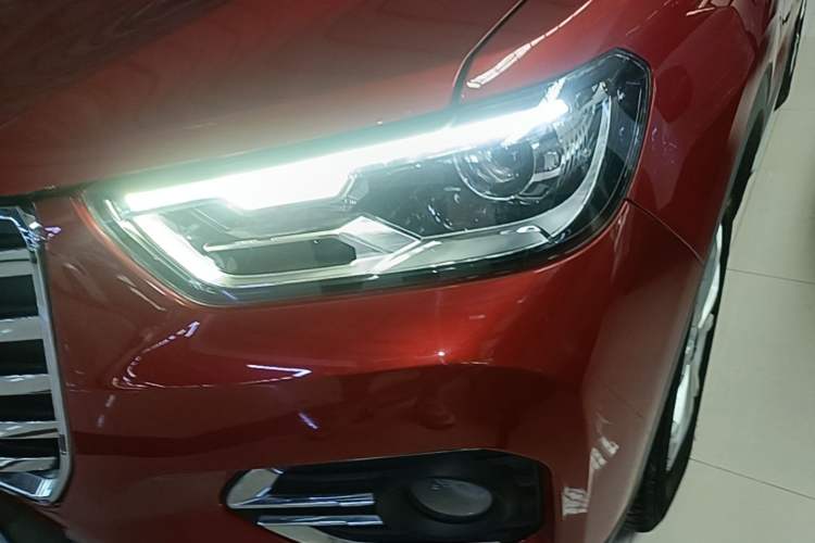 Used Haval H2s 2018 Red-Label 1.5T Dual-Clutch Comfort Model Left Front Headlight