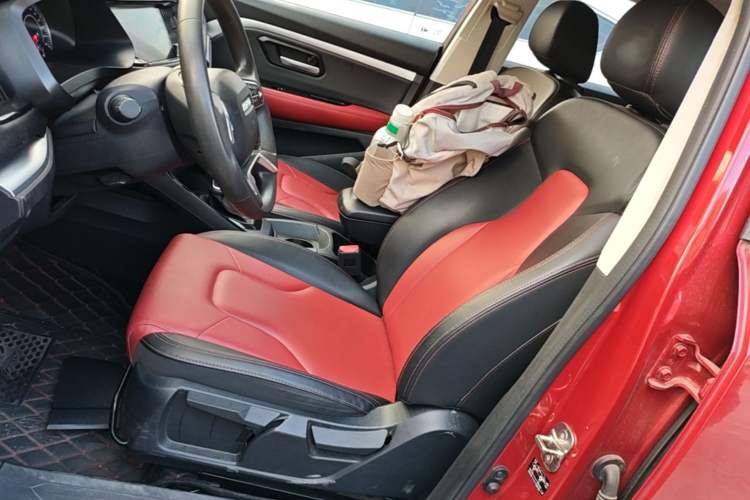 Used Haval H2s 2018 Blue Label 1.5T Dual-Clutch Fashion Edition Left Front Seat