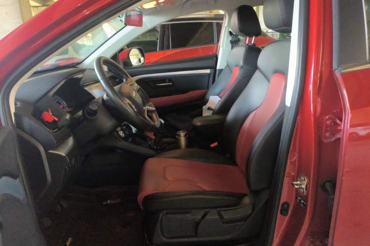 Used Haval H2s 2018 Red-Label 1.5T Manual Comfort Model Left Front Seat