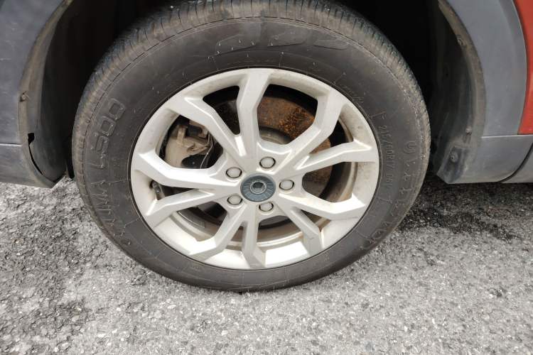 Used Haval H2s 2018 1.5T Dual-Clutch Fashion Edition Left Front Wheel Hub