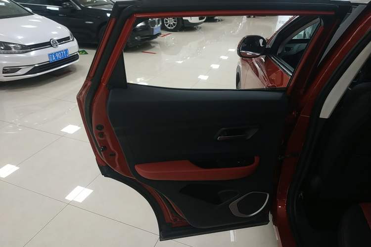 Used Haval H2s 2018 Blue Label 1.5T Dual-Clutch Fashion Edition Left Rear Door Interior