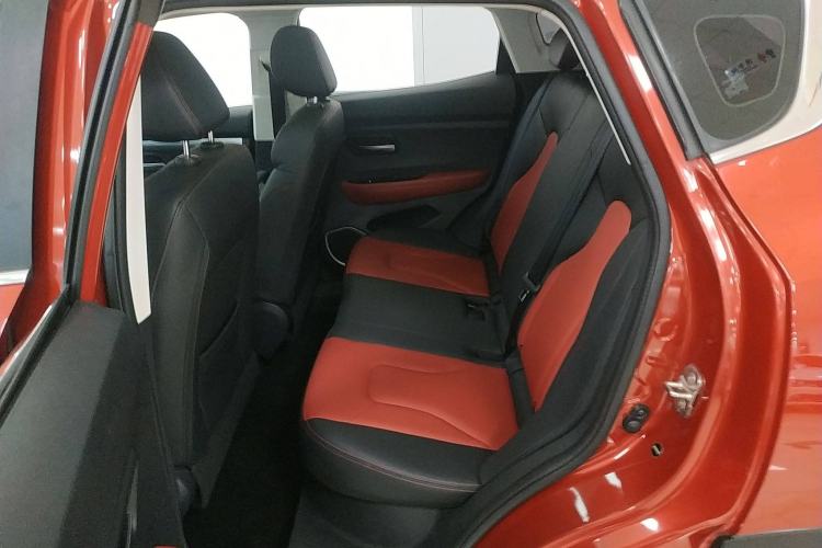 Used Haval H2s 2018 Blue Label 1.5T Dual-Clutch Fashion Edition Left Rear Seat