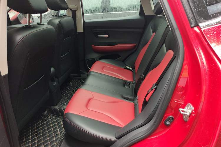 Used Haval H2s 2018 Blue Label 1.5T Dual-Clutch Elite Model Left Rear Seat