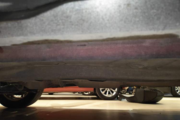 Used Haval H2s 2018 Red-Label 1.5T Dual-Clutch Elite Model Left Side Sill