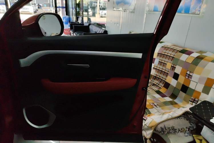 Used Haval H2s 2018 Red-Label 1.5T Dual-Clutch Elite Model Right Front Door Interior