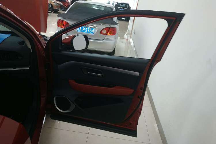 Used Haval H2s 2018 Blue Label 1.5T Dual-Clutch Fashion Edition Right Front Door Interior