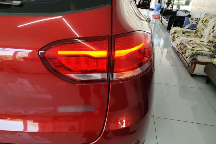 Used Haval H2s 2018 Red-Label 1.5T Dual-Clutch Elite Model Right Rear Taillight