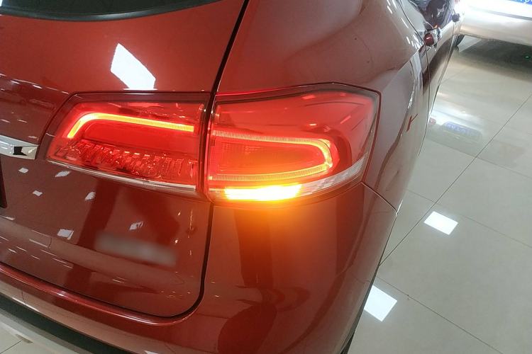 Used Haval H2s 2018 Blue Label 1.5T Dual-Clutch Fashion Edition Right Rear Taillight