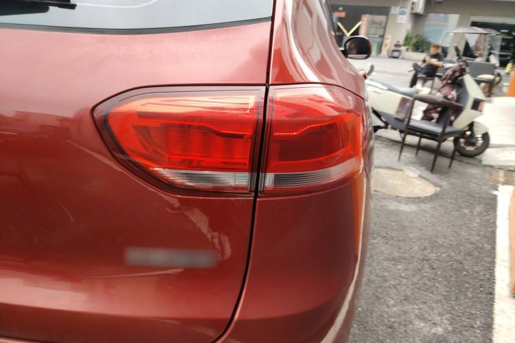 Used Haval H2s 2018 1.5T Dual-Clutch Fashion Edition Right Rear Taillight