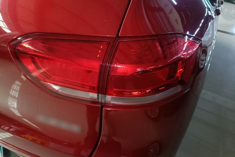 Used Haval H2s 2018 Red-Label 1.5T Dual-Clutch Comfort Model Right Rear Taillight