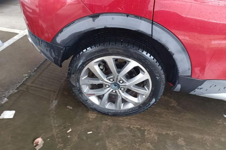 Used Haval H2s 2018 Red-Label 1.5T Dual-Clutch Luxury Model Right Rear Wheel Hub