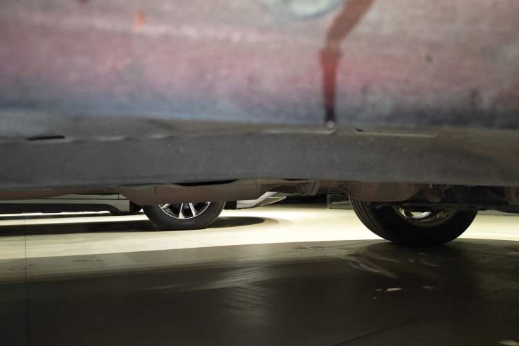 Used Haval H2s 2018 Red-Label 1.5T Dual-Clutch Elite Model Right Side Sill