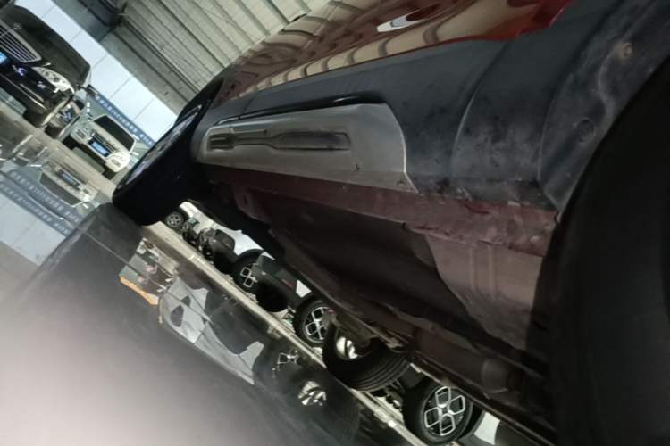 Used Haval H2s 2018 Red-Label 1.5T Dual-Clutch Comfort Model Right Side Sill