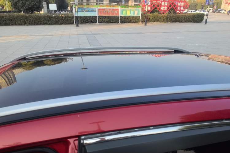 Used Haval H2s 2018 Red-Label 1.5T Manual Elite Model Roof