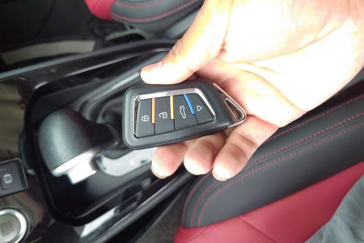 Used Haval H2s 2018 1.5T Dual-Clutch Fashion Edition Vehicle Key