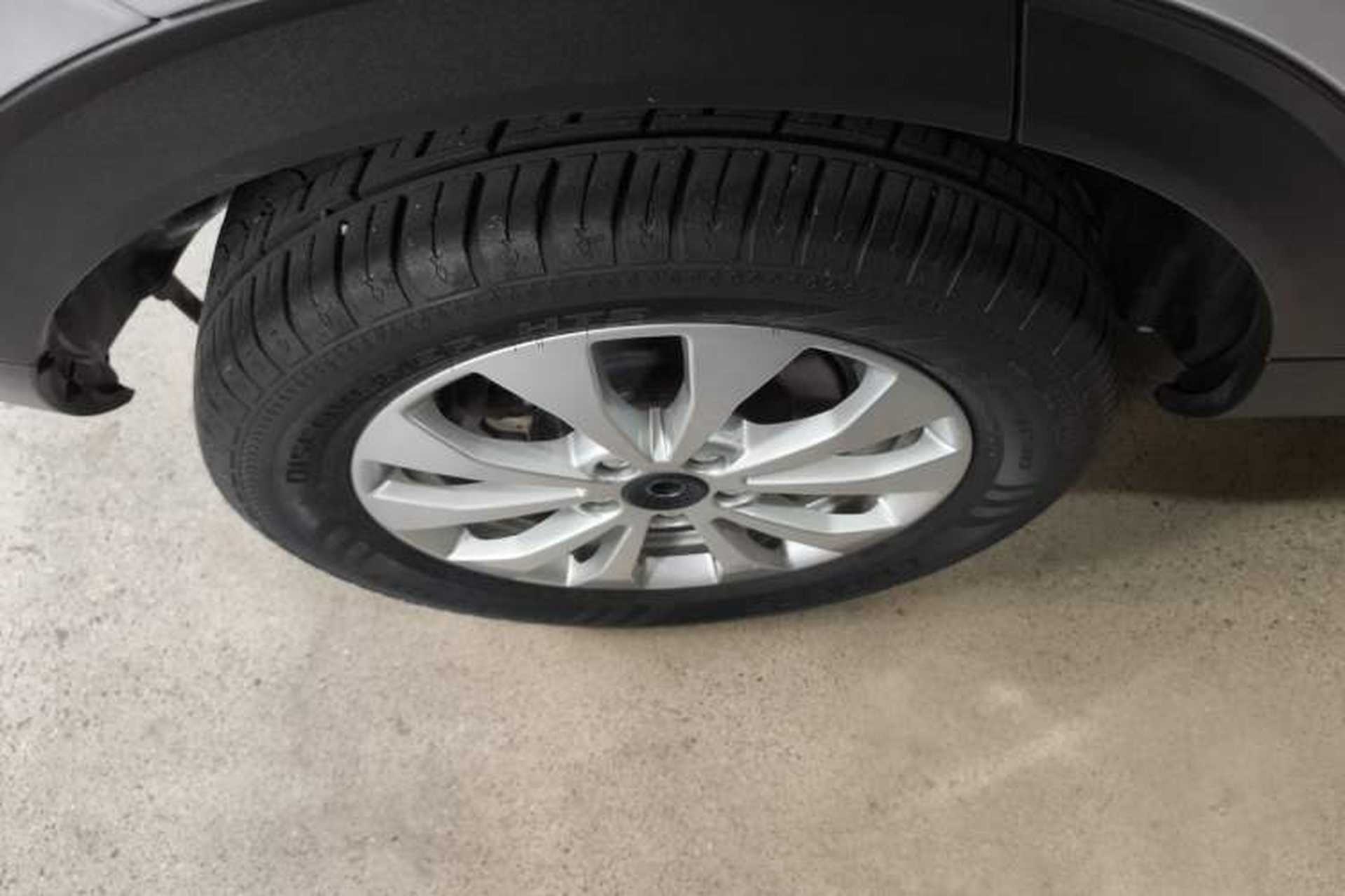 Used Haval H2s 2018 Blue Label 1.5T Dual-Clutch Fashion Edition Right Rear Wheel Hub