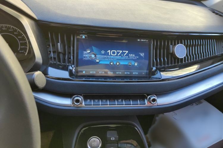 Used Haval H2s 2018 1.5T Dual-Clutch Fashion Edition Audio And AC Panel
