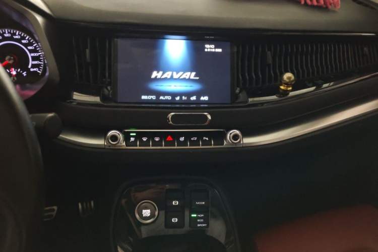 Used Haval H2s 2018 Red-Label 1.5T Dual-Clutch Luxury Model Audio And AC Panel