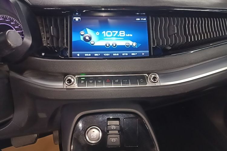 Used Haval H2s 2018 Red-Label 1.5T Dual-Clutch Elite Model Audio And AC Panel