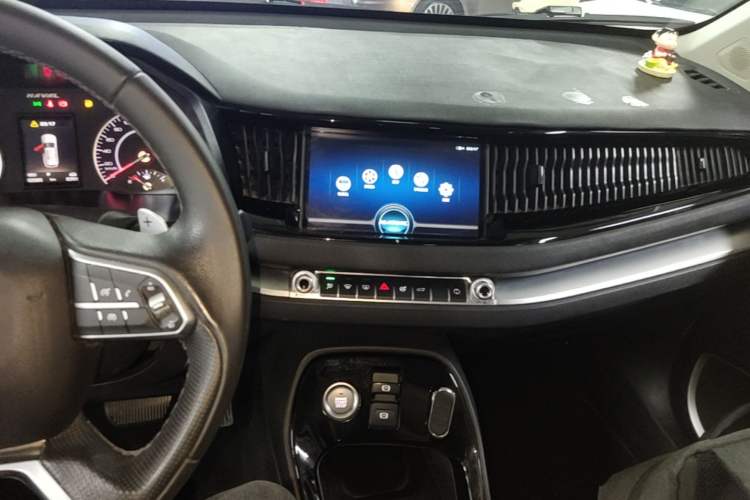 Used Haval H2s 2018 Red-Label 1.5T Dual-Clutch Elite Model Audio And AC Panel