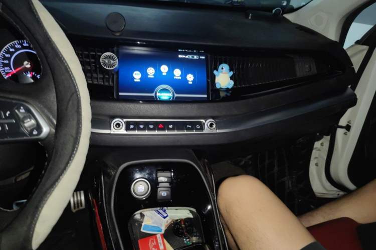 Used Haval H2s 2018 Blue Label 1.5T Dual-Clutch Luxury Model Audio And AC Panel