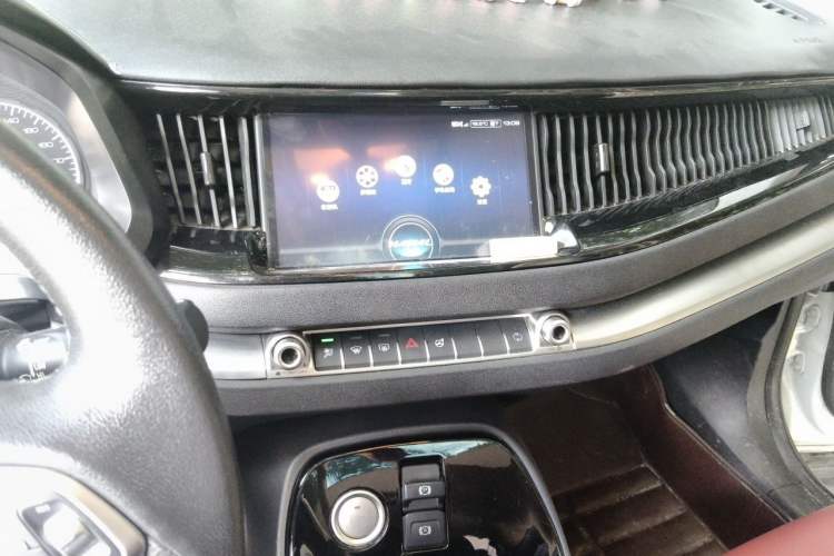 Used Haval H2s 2018 Blue Label 1.5T Dual-Clutch ZhiShang Model Audio And AC Panel
