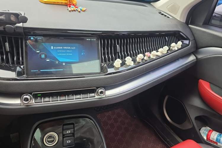 Used Haval H2s 2018 1.5T Dual-Clutch Fashion Edition Audio And AC Panel