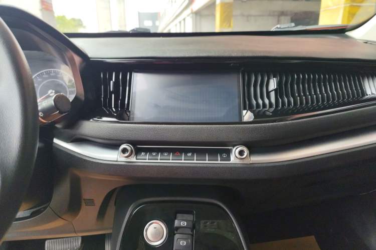 Used Haval H2s 2018 Blue Label 1.5T Dual-Clutch Fashion Edition Audio And AC Panel