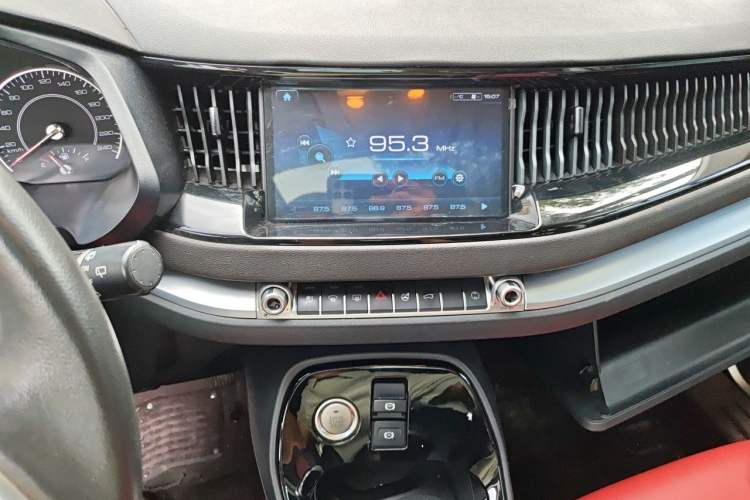 Used Haval H2s 2018 Red-Label 1.5T Dual-Clutch ZhiShang Model Audio And AC Panel