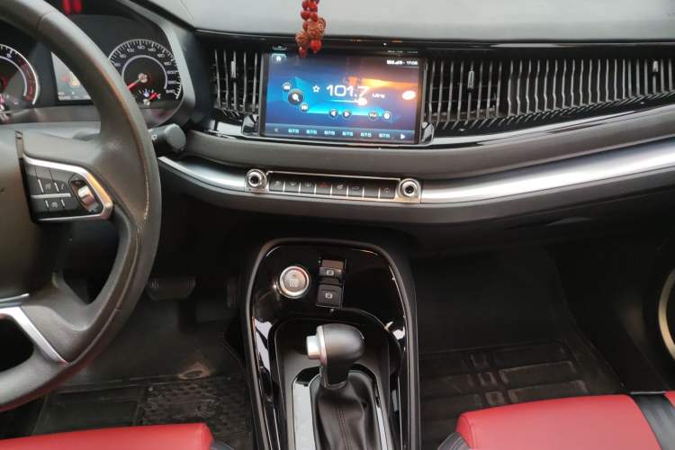 Used Haval H2s 2018 Red-Label 1.5T Dual-Clutch Fashion Edition Audio And AC Panel