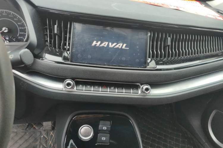 Used Haval H2s 2018 Red-Label 1.5T Dual-Clutch Fashion Edition Audio And AC Panel