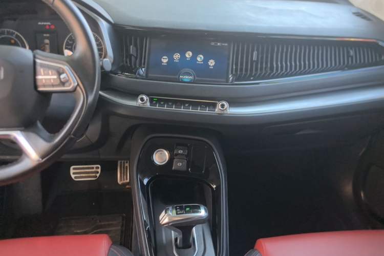 Used Haval H2s 2018 Blue Label 1.5T Dual-Clutch Luxury Model Audio And AC Panel