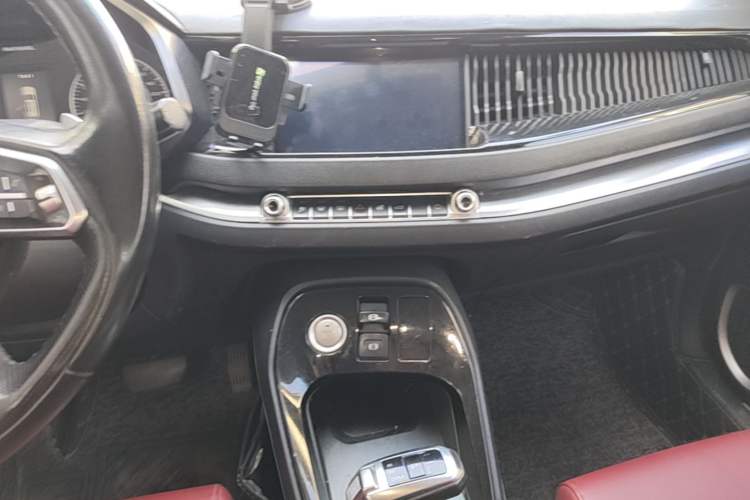 Used Haval H2s 2018 Red-Label 1.5T Dual-Clutch Elite Model Audio And AC Panel