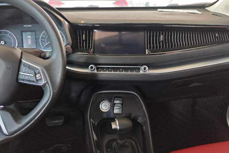 Used Haval H2s 2018 Blue Label 1.5T Dual-Clutch Fashion Edition Audio And AC Panel