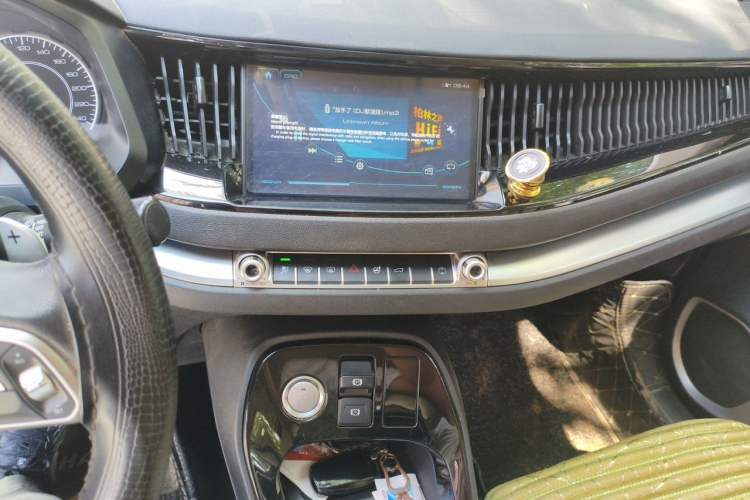 Used Haval H2s 2018 Red-Label 1.5T Dual-Clutch Elite Model Audio And AC Panel