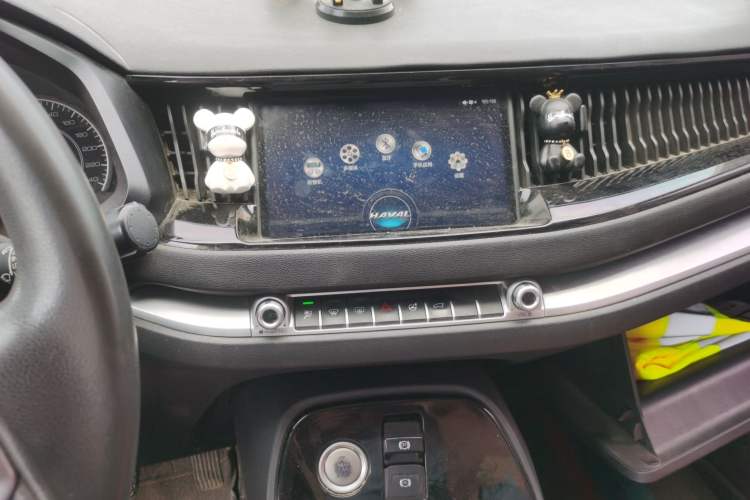 Used Haval H2s 2018 Red-Label 1.5T Manual Fashion Edition Audio And AC Panel