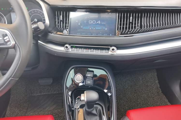 Used Haval H2s 2018 Red-Label 1.5T Dual-Clutch ZhiShang Model Audio And AC Panel