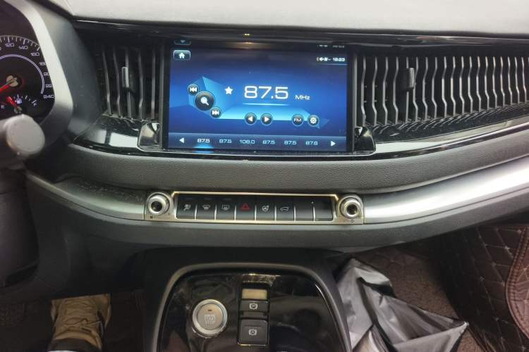 Used Haval H2s 2018 Red-Label 1.5T Manual Comfort Model Audio And AC Panel