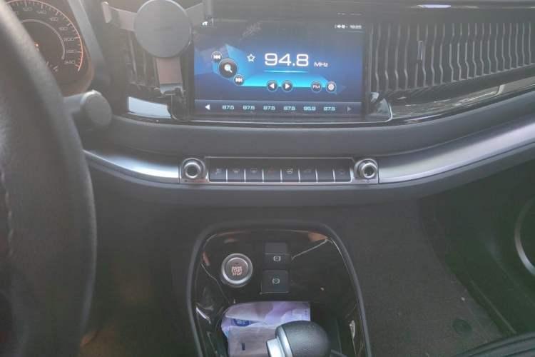 Used Haval H2s 2018 1.5T Dual-Clutch Fashion Edition Audio And AC Panel