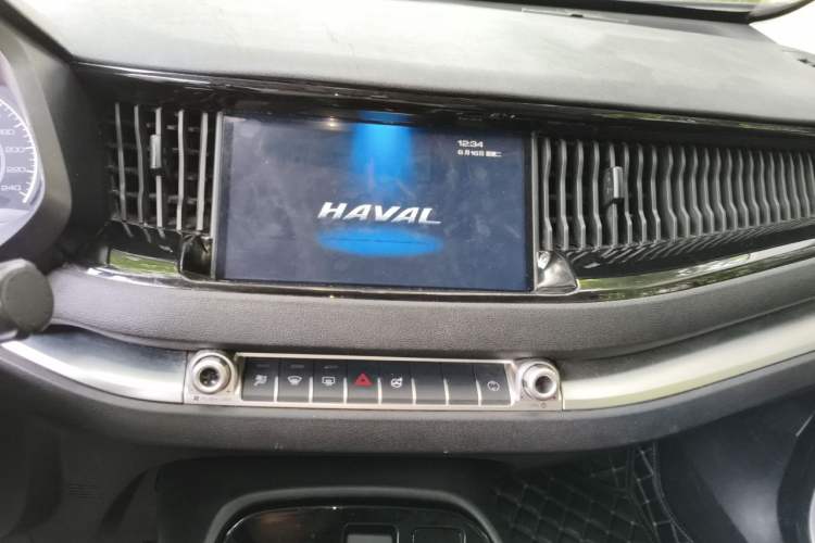 Used Haval H2s 2018 Blue Label 1.5T Dual-Clutch Elite Model Audio And AC Panel