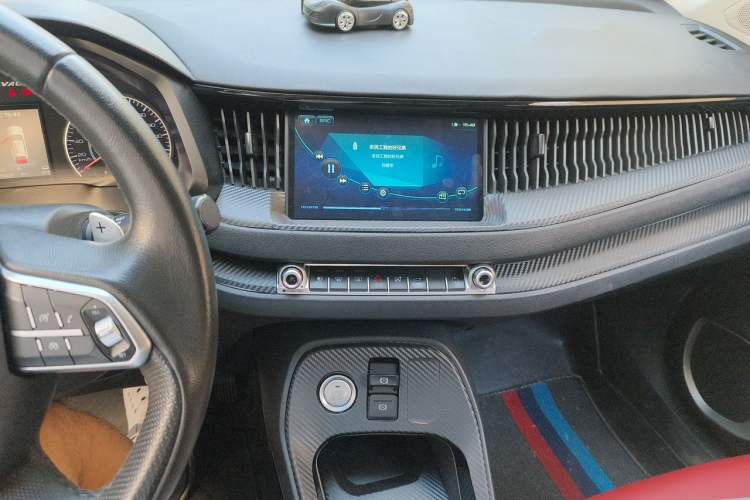 Used Haval H2s 2018 Red-Label 1.5T Dual-Clutch Elite Model Audio And AC Panel