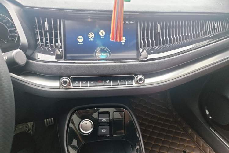 Used Haval H2s 2018 Blue Label 1.5T Dual-Clutch Luxury Model Audio And AC Panel