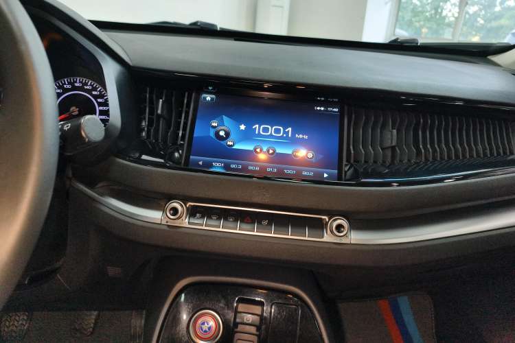 Used Haval H2s 2018 Blue Label 1.5T Manual Elite Model Audio And AC Panel